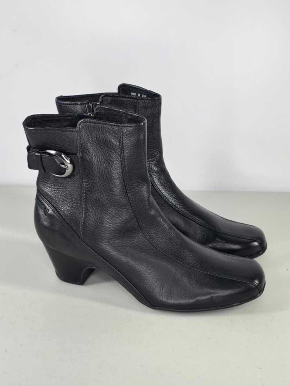 Clarks Artisan Dara Black Leather Ankle Boots Women’s Size 9N 9 Narrow